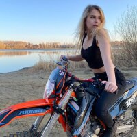 VikkyQueenn's Offline XXX Chat