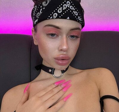DiVossnes 🤬 live cam
