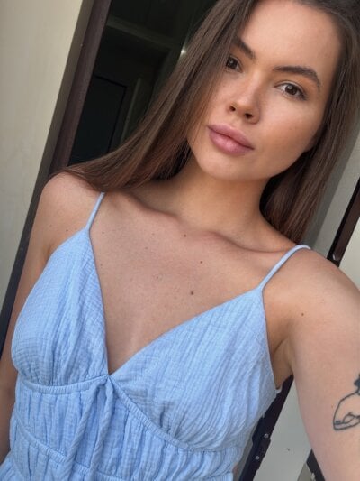 AlinaDreamss Female Ukrainianyoung Online Webcam Naked
