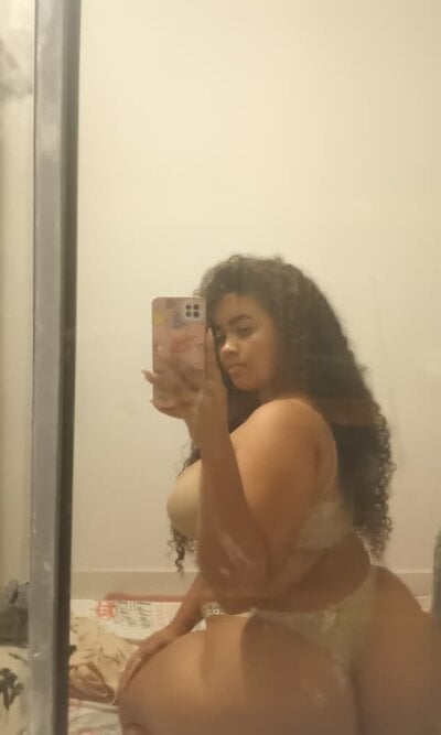 big_tits_girls profile