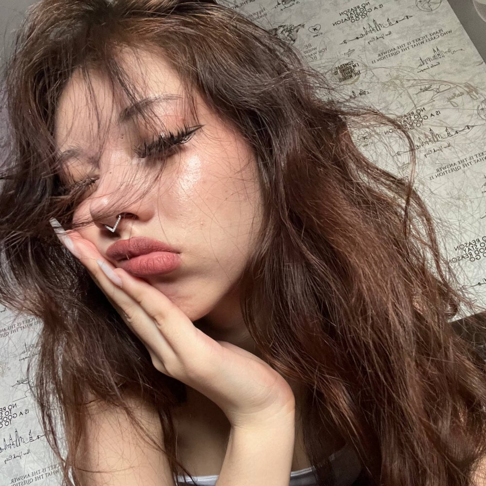 pornos.live lisaeron livesex profile in thin cams