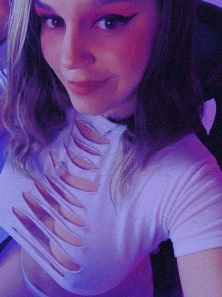 Live sex webcam photo for Sabrina_Hall #282324350