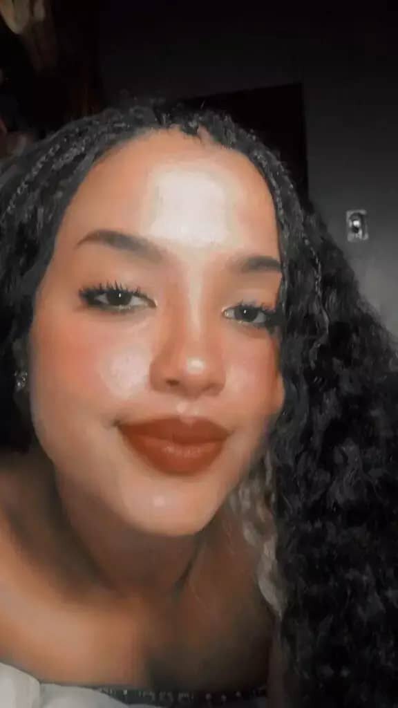 Angela_saenx1