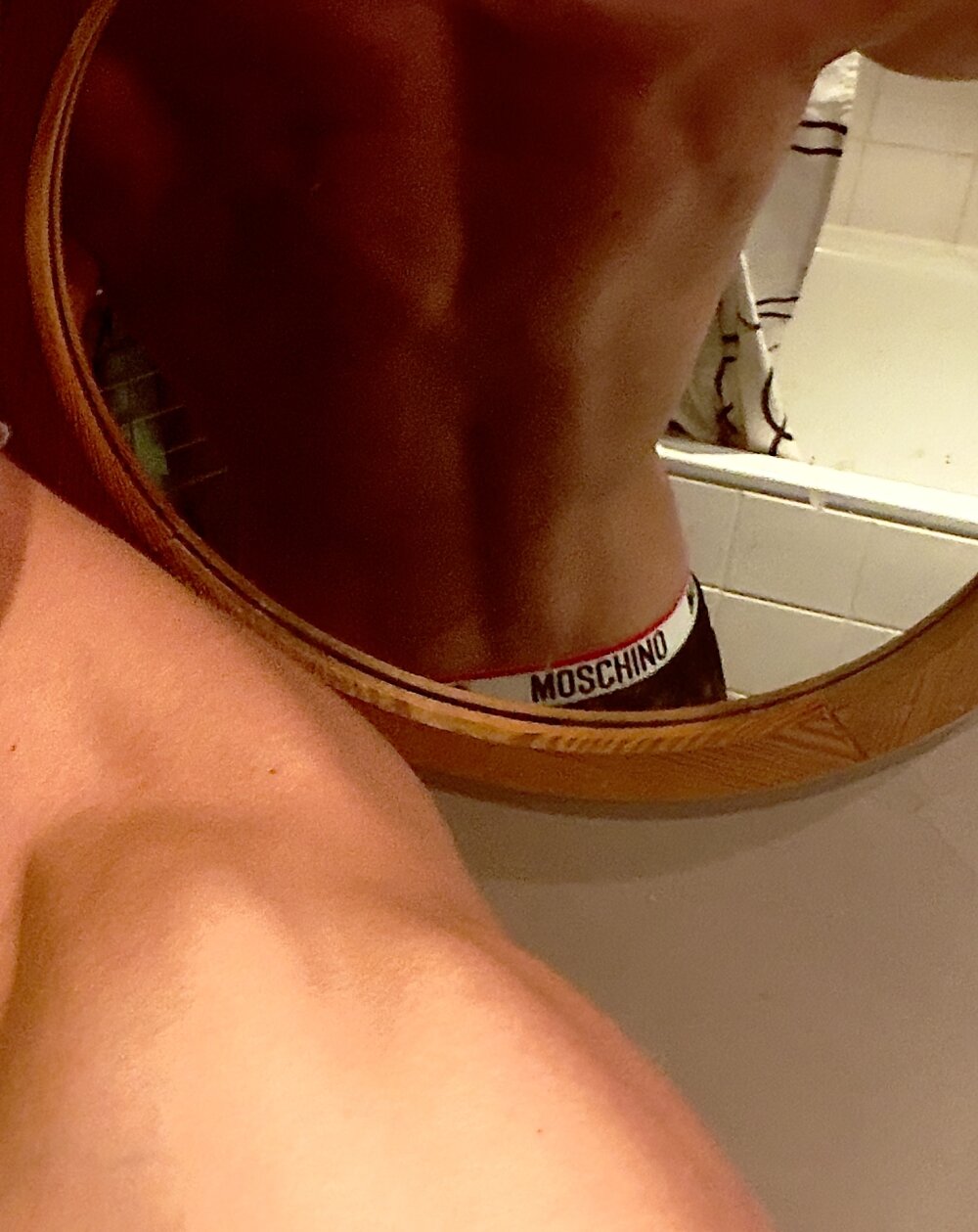 LovesomeBall profile