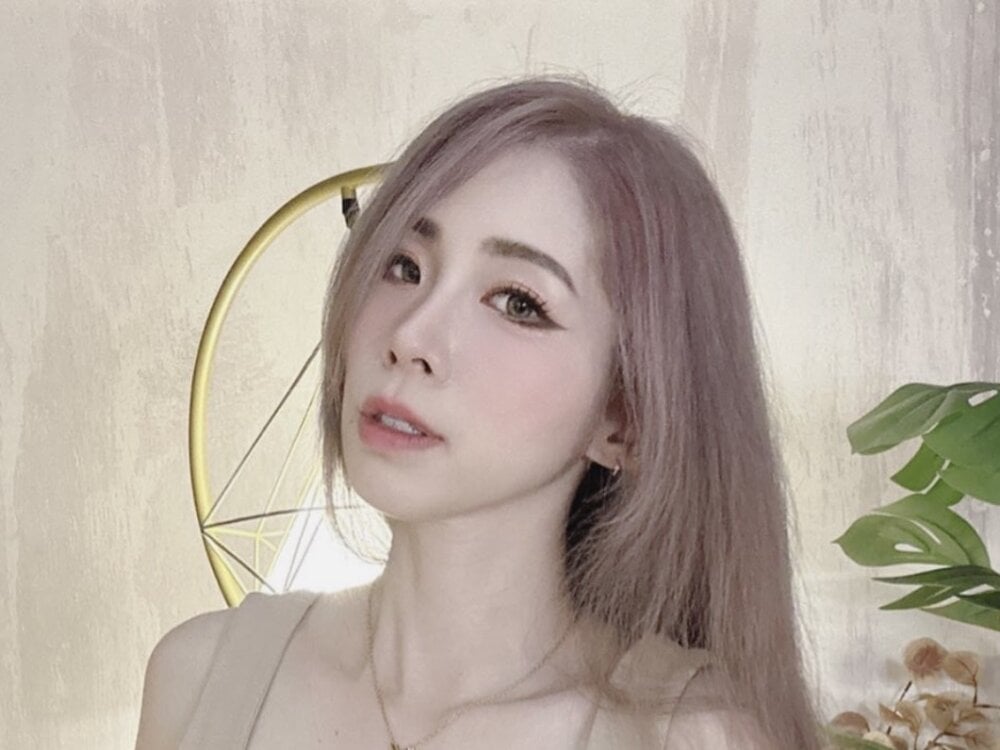 myliveeroticcams.com momo1688- livesex profile in asian cams