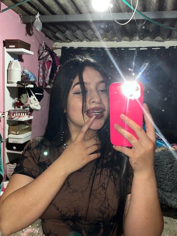 livesex.fan kathygp livesex profile in white-hair cams