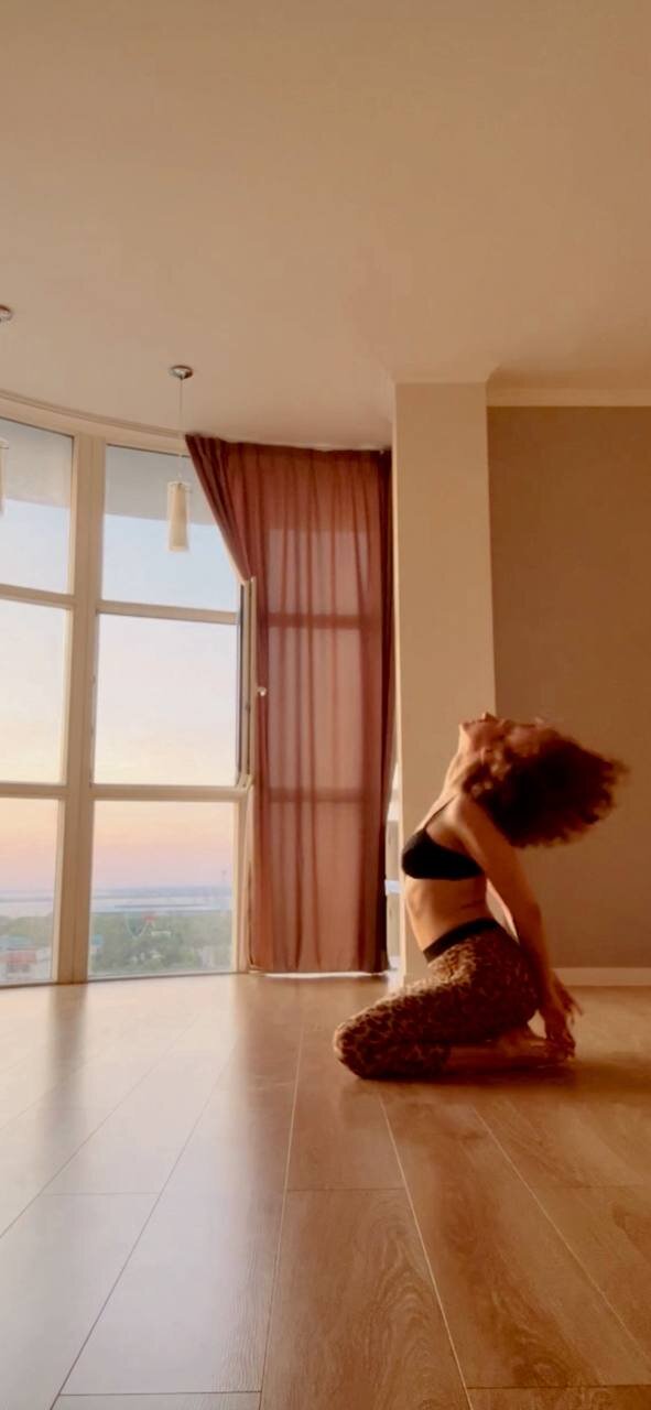 Foxy_and_classy live webcam