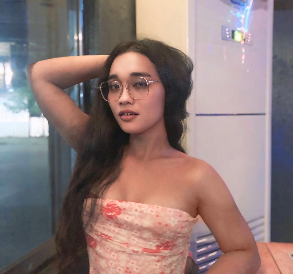 asian_cumstarrhian profile