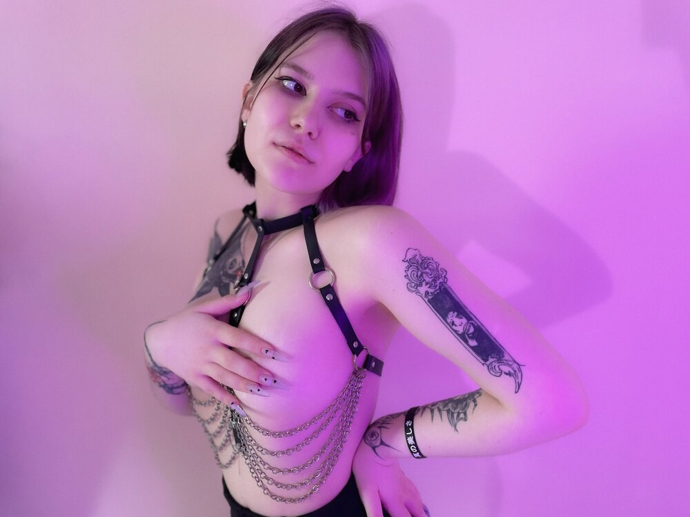 vivigold 🔩 nude cam