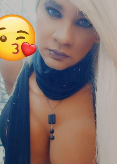 AnistonBigTits private show