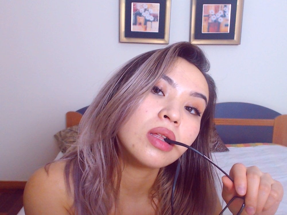 Tamilana's Offline XXX Chat