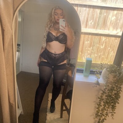 naughtygirl444 Avatar