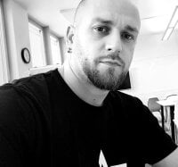 bigorgasmmastrubate's Offline Chat Room