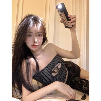 Serena_lovely24 on StripChat