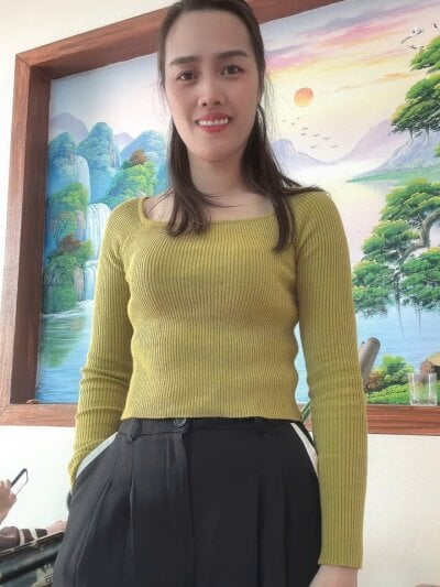 Sharon-Hanna Female Flashing Webcam Adult