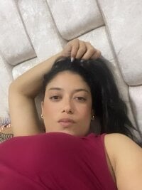 latinasbeautiful's Live Sex Cam Show
