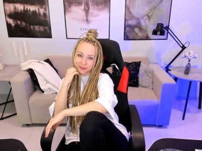 LylithSkye - Stripchat Cam2cam Eroticdance Milf Girl 