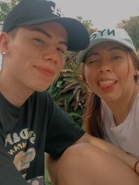 hannah_and_noah's Offline XXX Chat
