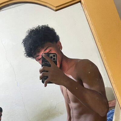 luis_sex_boy Live Cam on StripChat