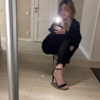 Shiny_Nikole's Offline XXX Chat