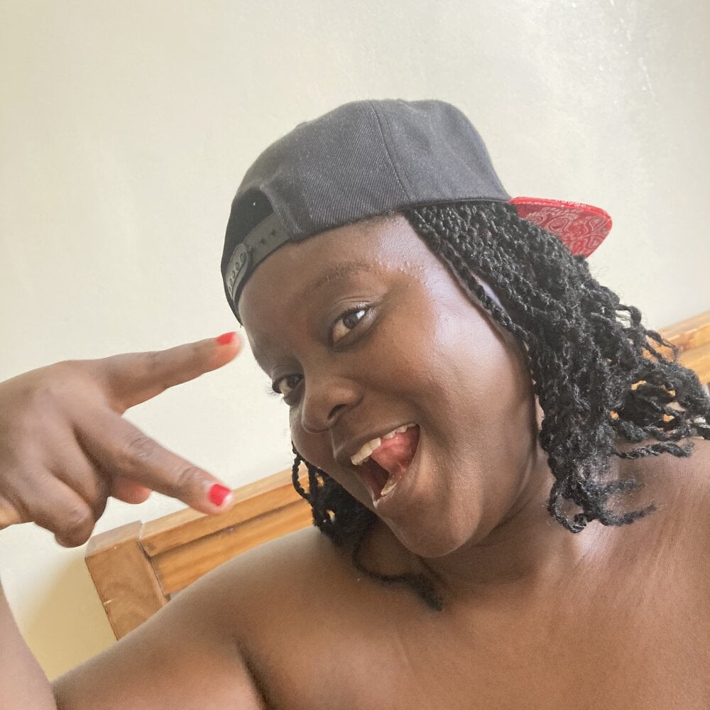 Hotwife8's Offline Chat Room