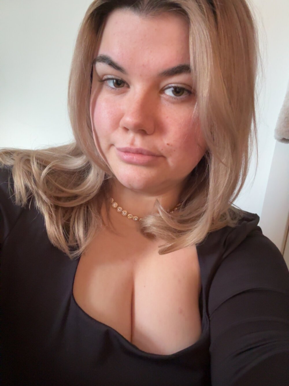 oliviakellan webcam profile - ???