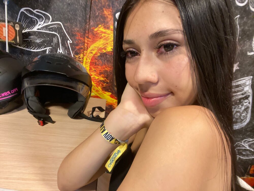 aixa_lee profile