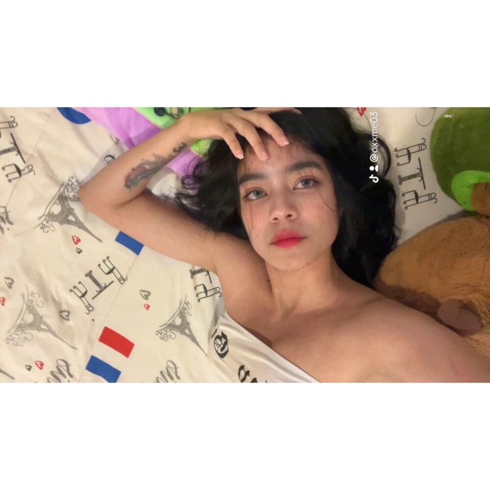 onaircams.com oxxme__ livesex profile in thin cams