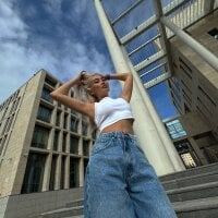 LillaRose's Offline Chat Room