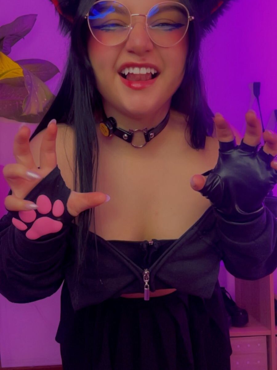 catha_cat Profile Image