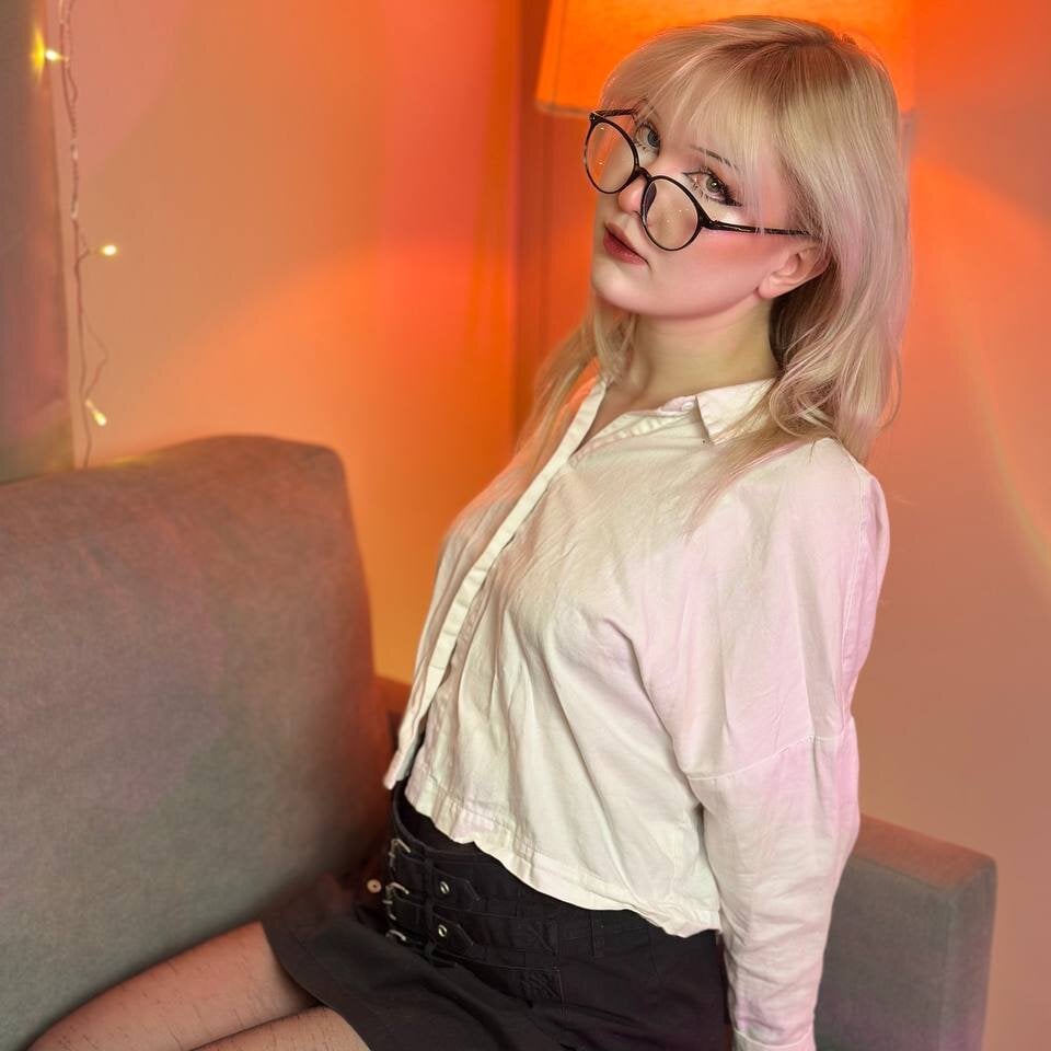 mary_piersen webcam livesex profile in thumb-up-me-please-its-important cams