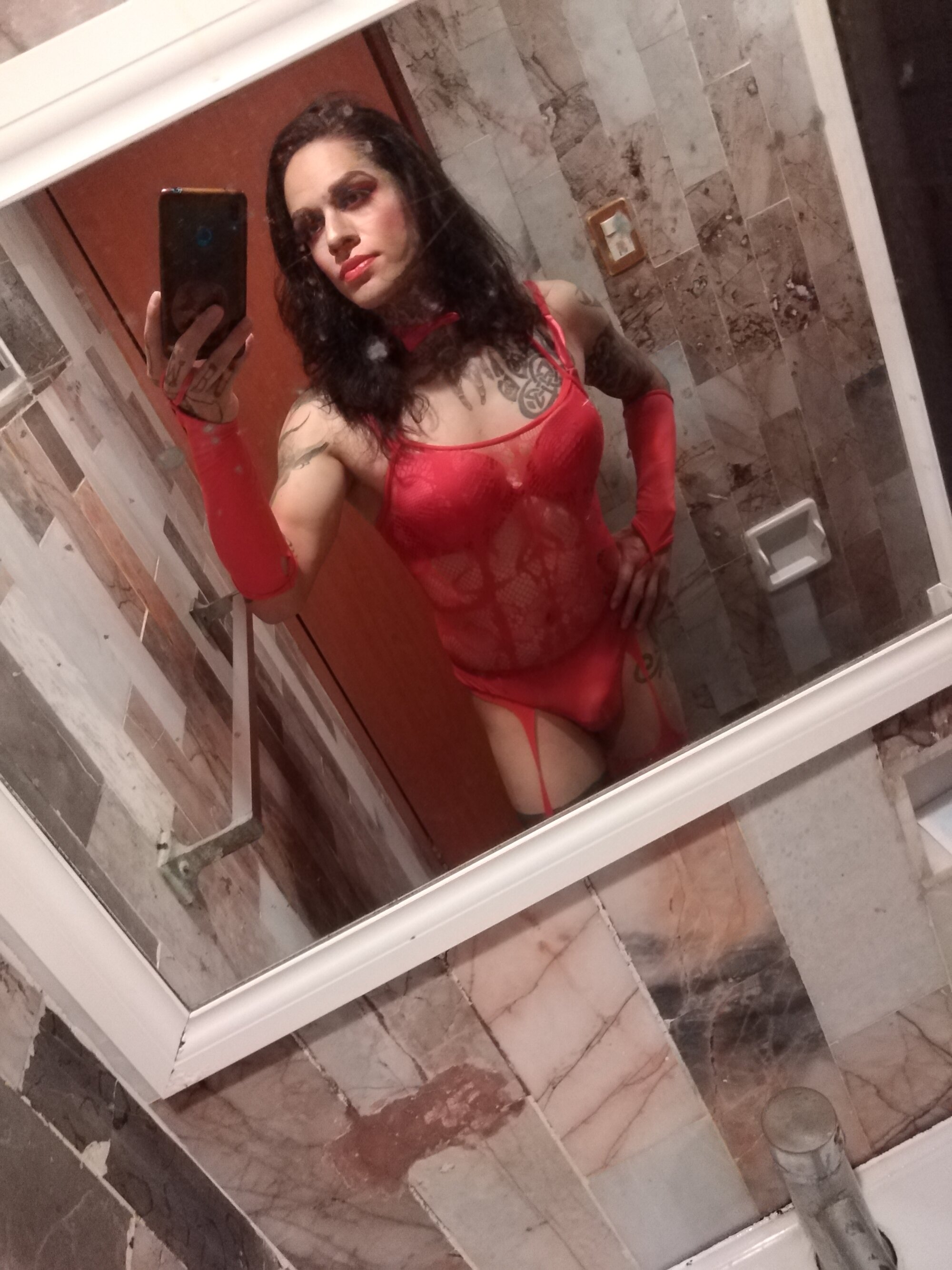 Karinatvdec