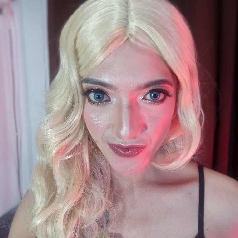 heavenlypleasure_'s Offline XXX Chat