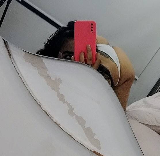 Lia_Horny