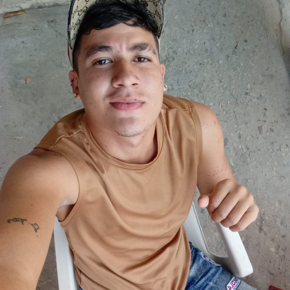 Saam_Horny profile