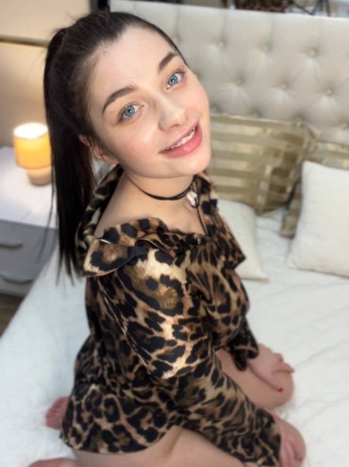 angelinawett from stripchat