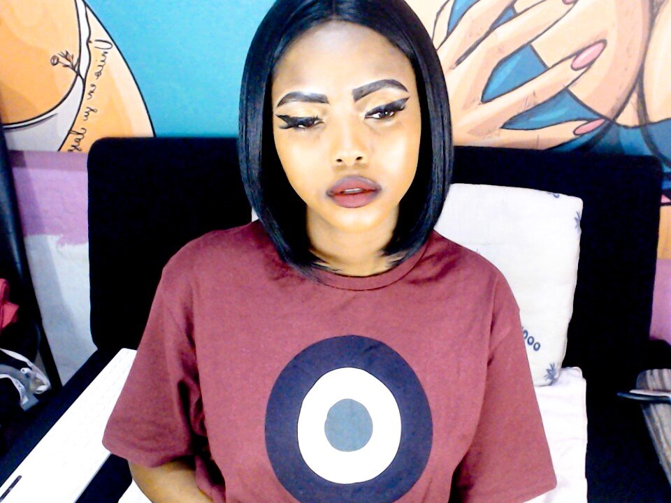 Prettylittlebitch 🍎 nude cam chat
