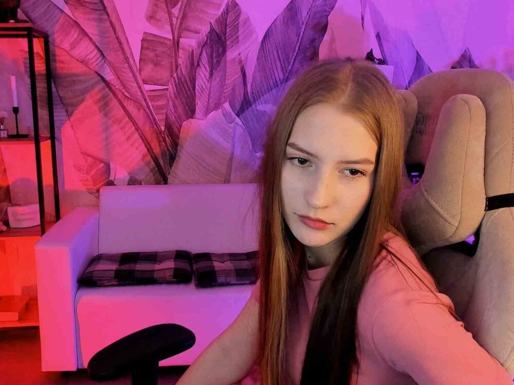 sexcam3d.net ValleriaMoon livesex profile in blond-hair cams