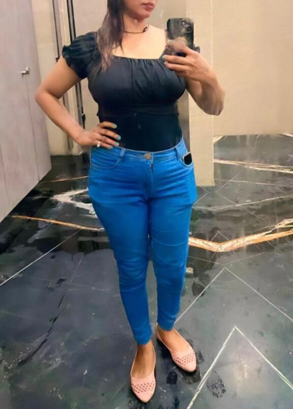 SEXY-MAHI-