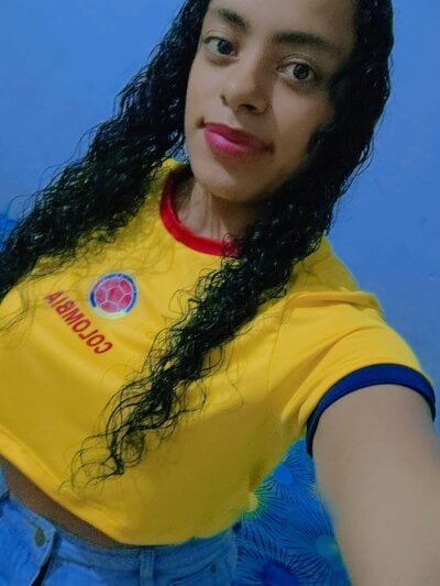 Karen_roussel Female Latinfootfetish Webcam Chat