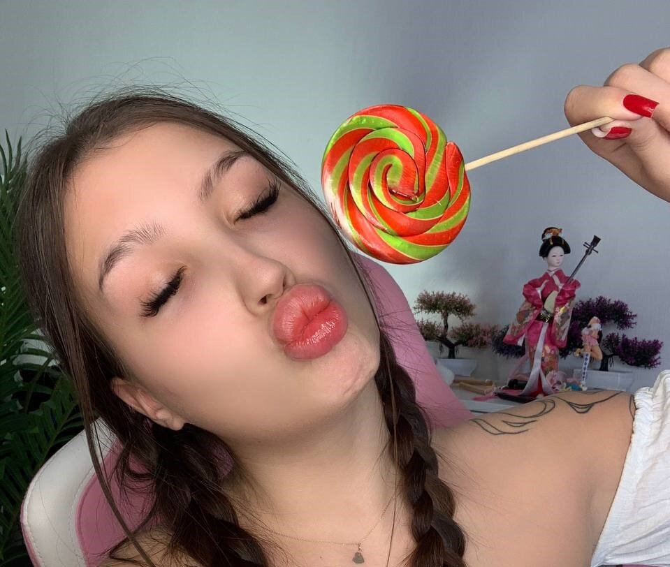 Milana_Moore