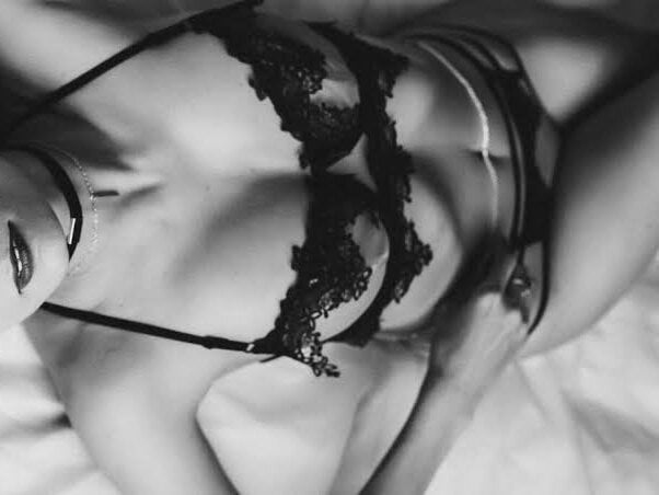 vanesaseduce webcam livesex profile in romanian cams