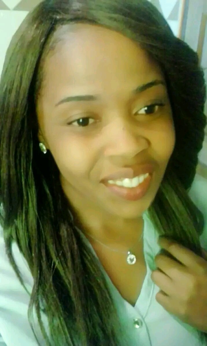 Beauty_Blue_blush
