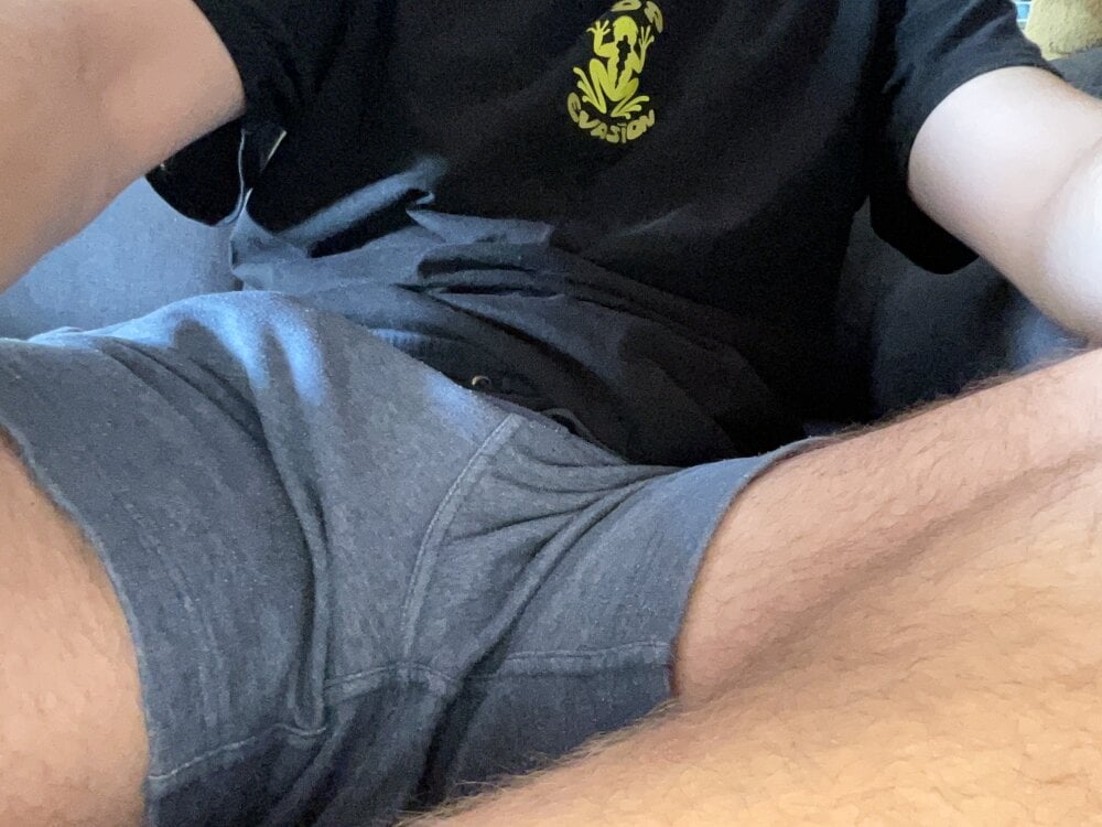 loopertz from stripchat