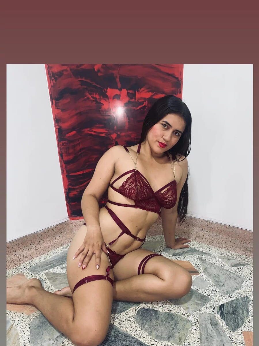 Live sex webcam photo for AriaVortex #289898321