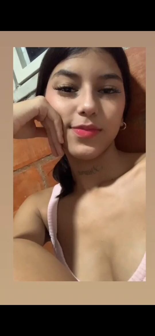 Hornylittlevirgin