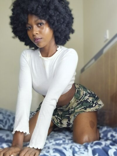 Nastyebony002
