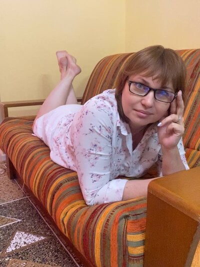 Oriana_Or Female Brunettesmature Live Cam Adult