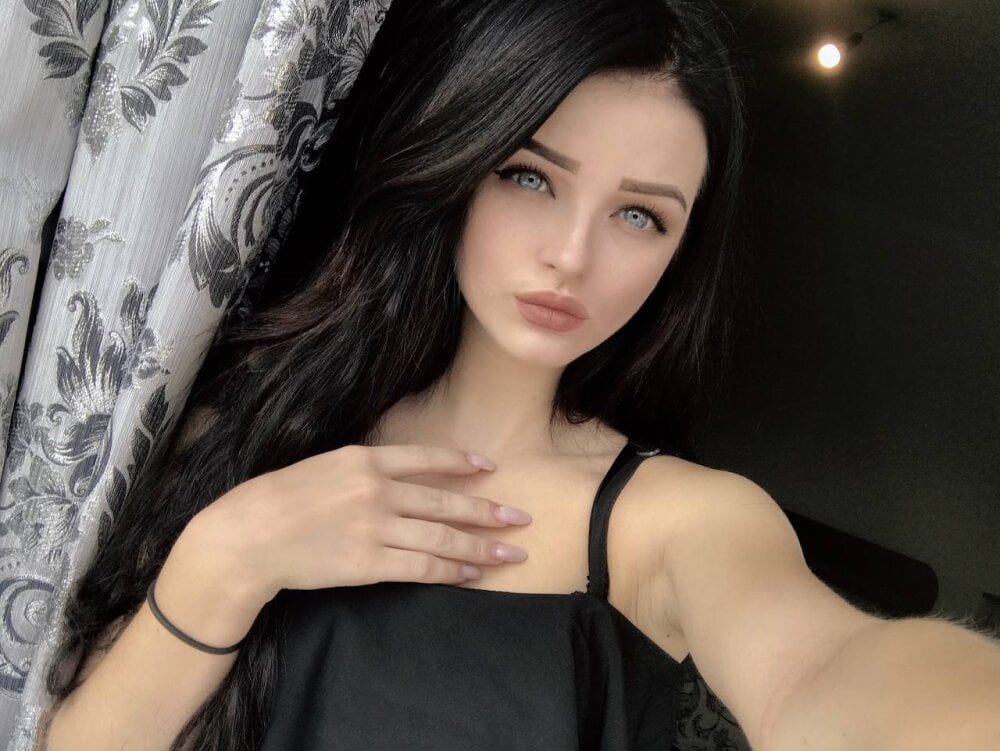 anna_lillian's Offline Chat Room