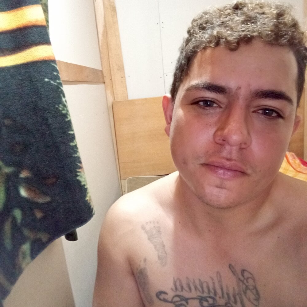 CoupleTop's Offline XXX Chat